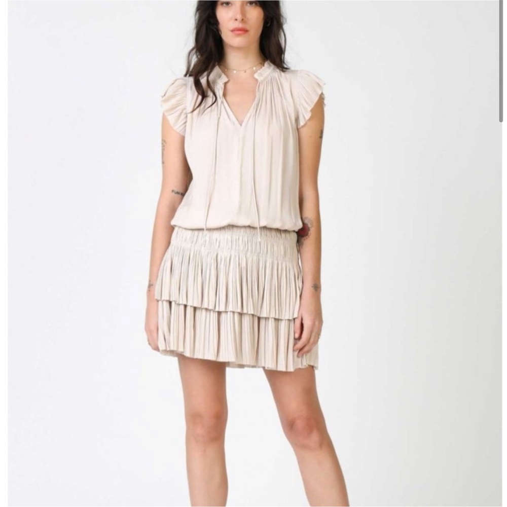 Beige Currant Air Drop Waist Dress!!